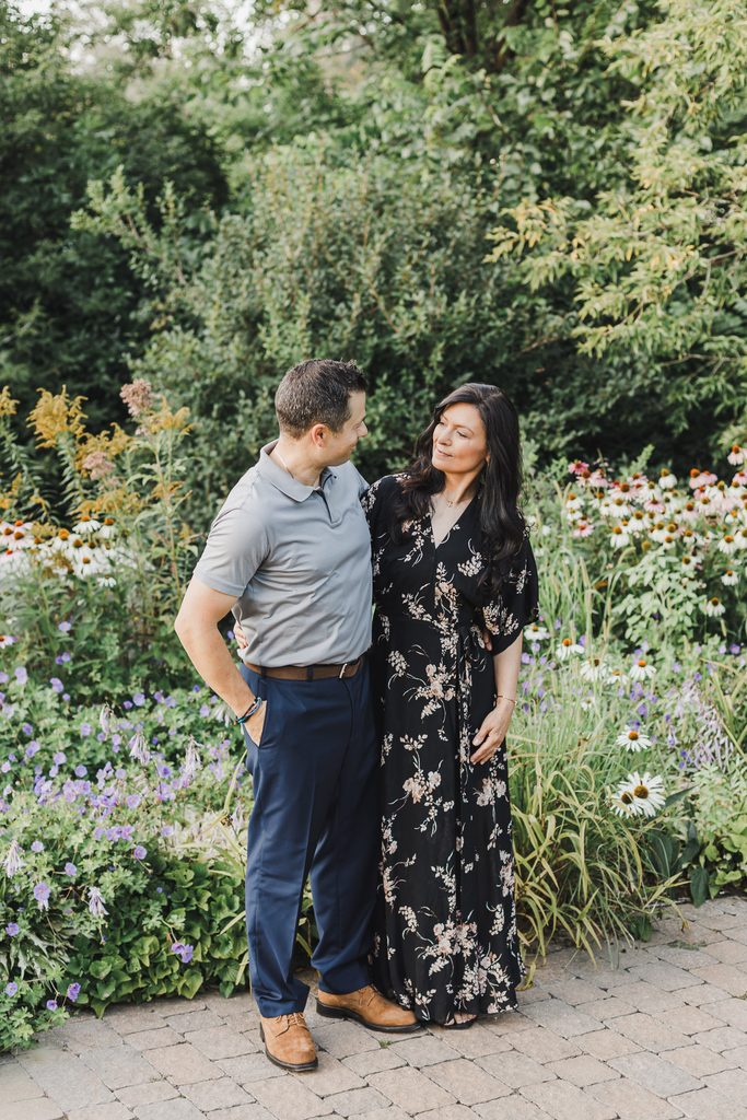 Summer family photography session at Watson’s Mill in Manotick, Ontario by Brooklyn Conroy Photography.